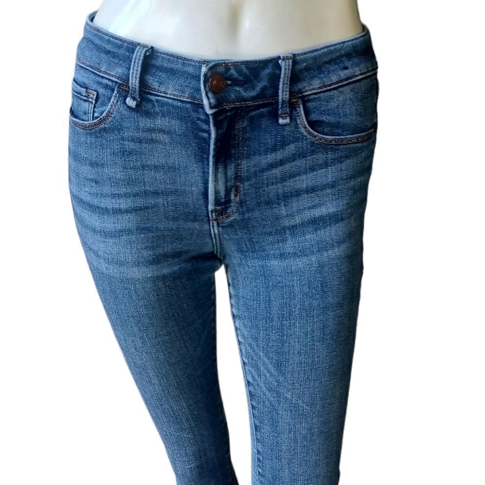 690447...Abercrombie Skinny Jeans Size 26/2R, 8"Rise